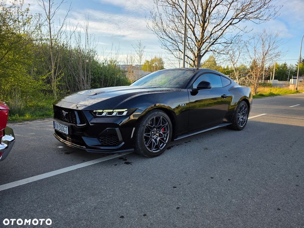Ford Mustang - 25