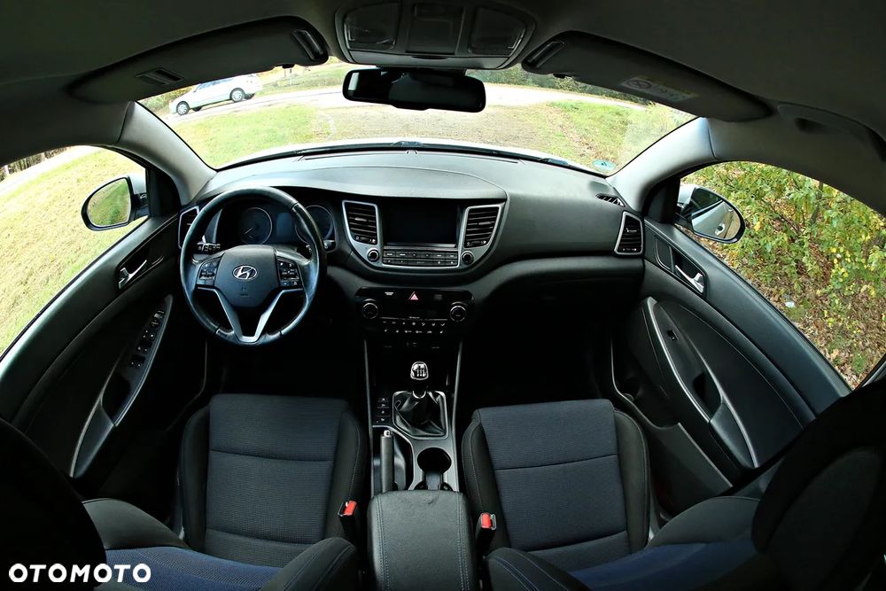 Hyundai Tucson 1.7 CRDI BlueDrive GO 2WD - 10