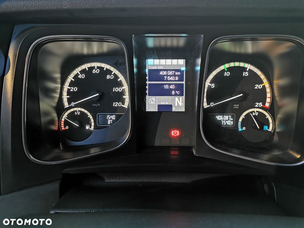 Mercedes-Benz Actros - 10