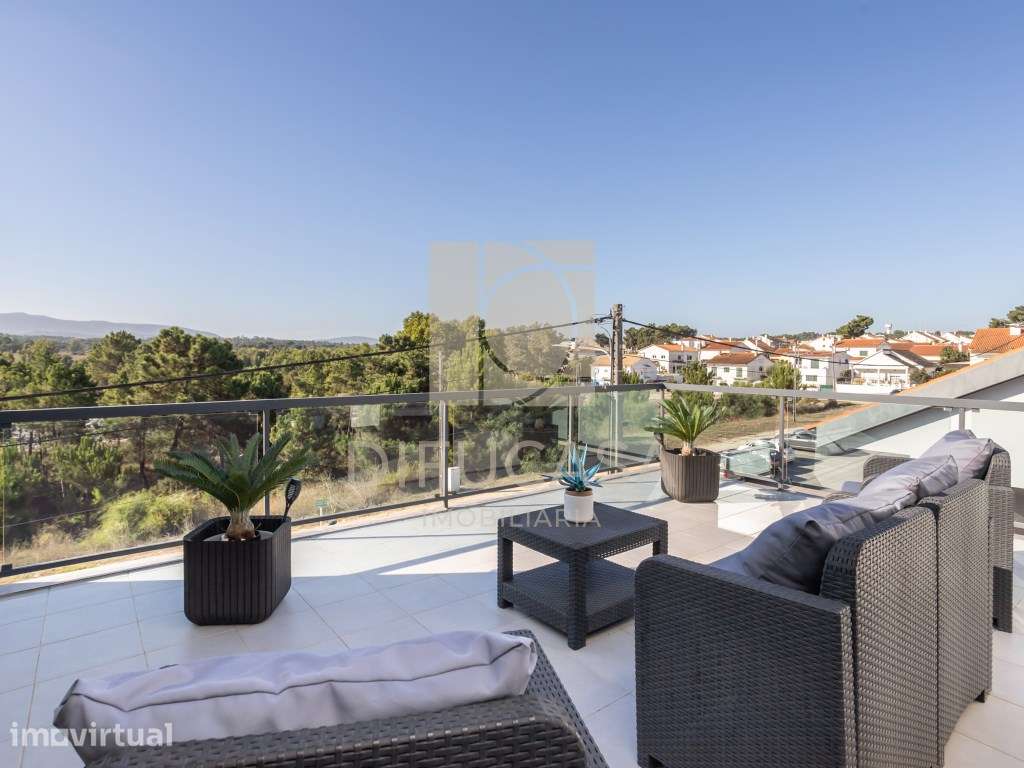 R366 Moradia T3 com Garagem + Terraço com vista para a Serra da Arr... - Grande imagem: 4/53