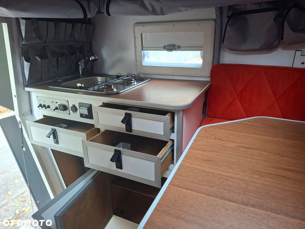 Toyota Hilux 3,0 D 4x4 z napędami 4H i 4L salon PL - 12