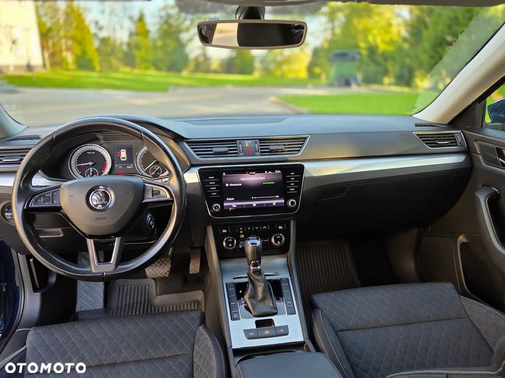 Skoda Superb 2.0 TDI Ambition DSG - 15