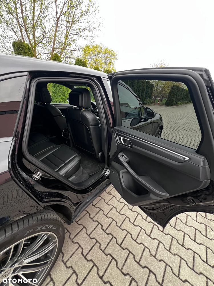Porsche Macan T - 20