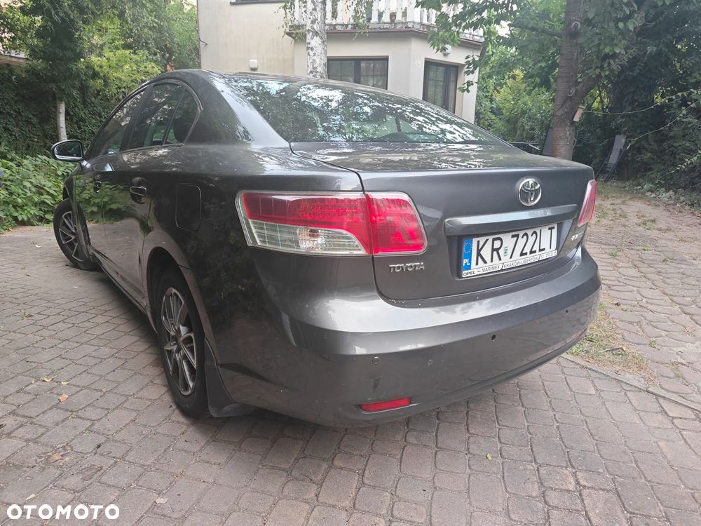 Toyota Avensis 1.6 Luna - 6