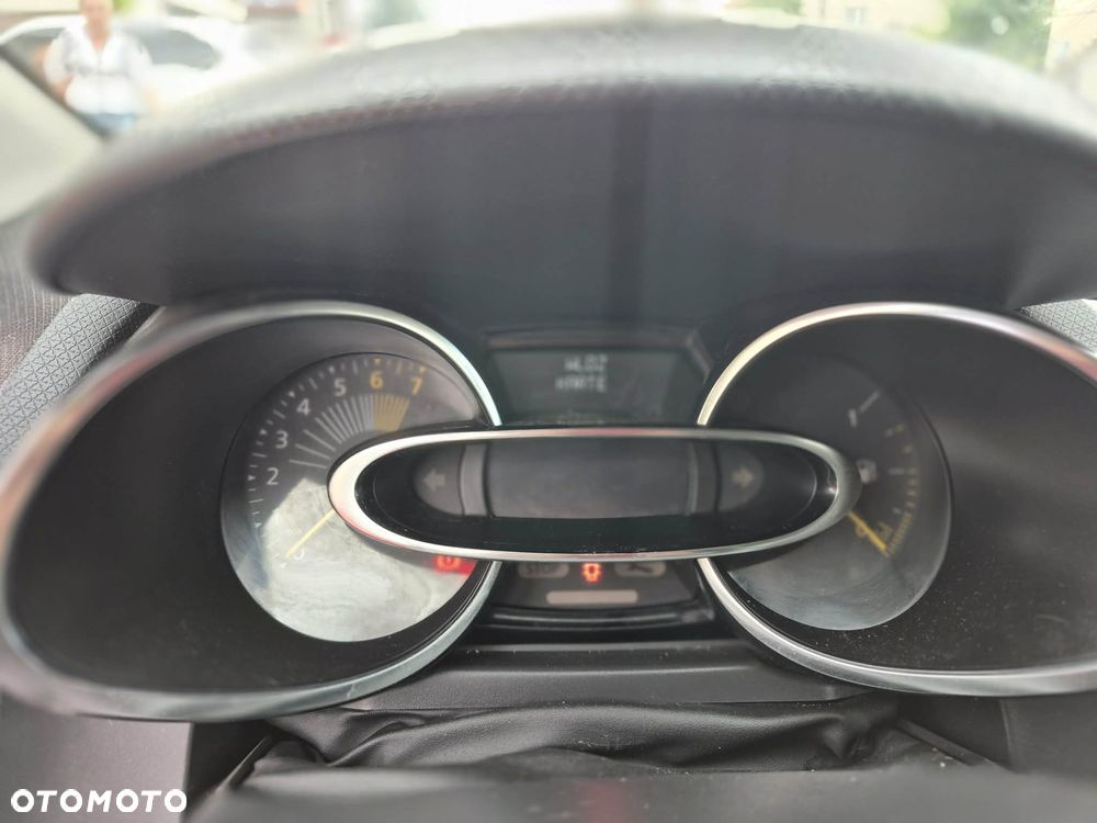 Renault Clio - 8