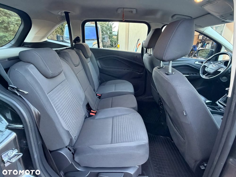 Ford Grand C-MAX - 15