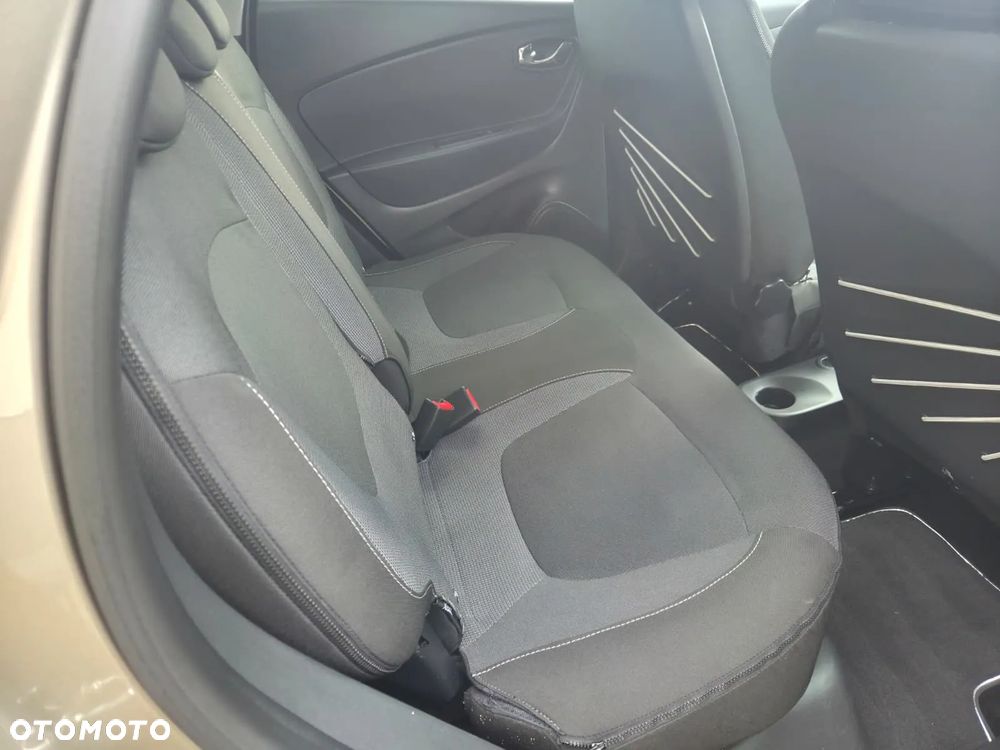 Renault Captur 1.2 TCe Helly Hansen EDC - 14