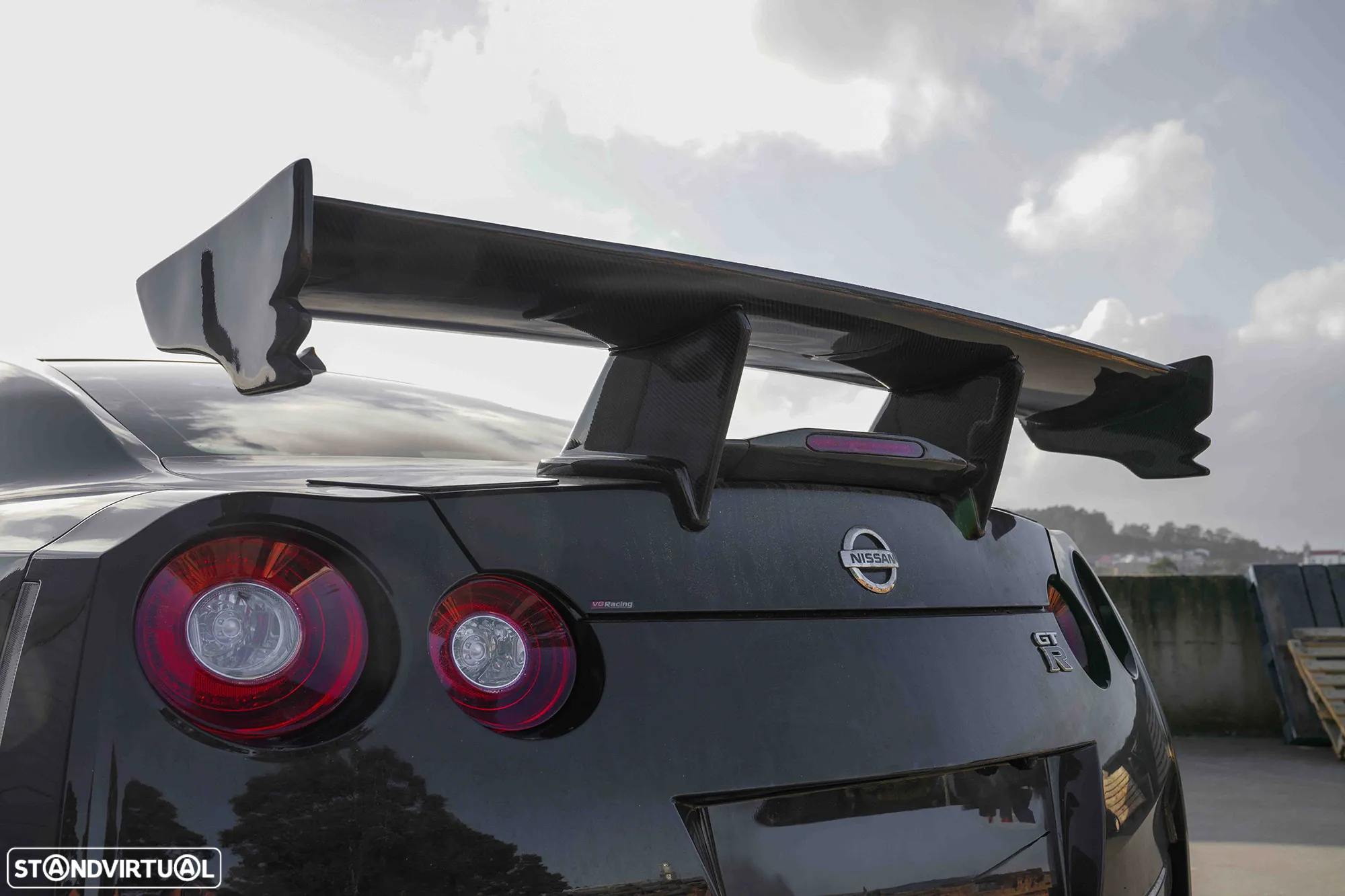 Nissan GT-R Black Edition - 8