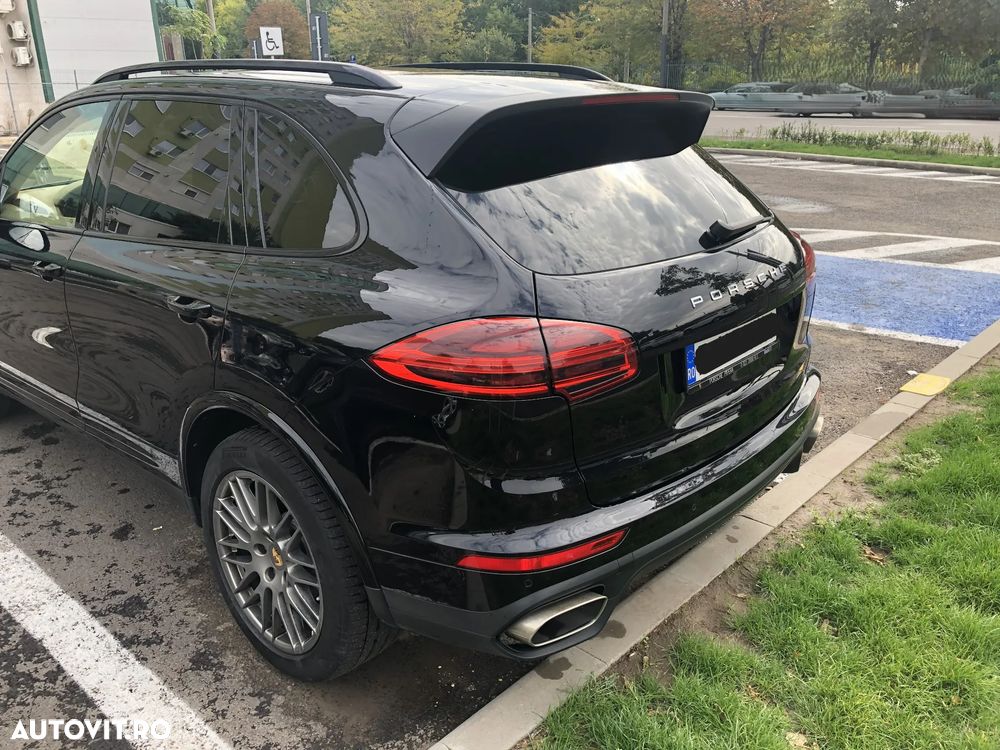 Porsche Cayenne - 8