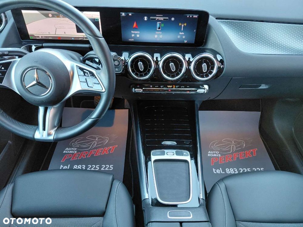 Mercedes-Benz GLA - 23
