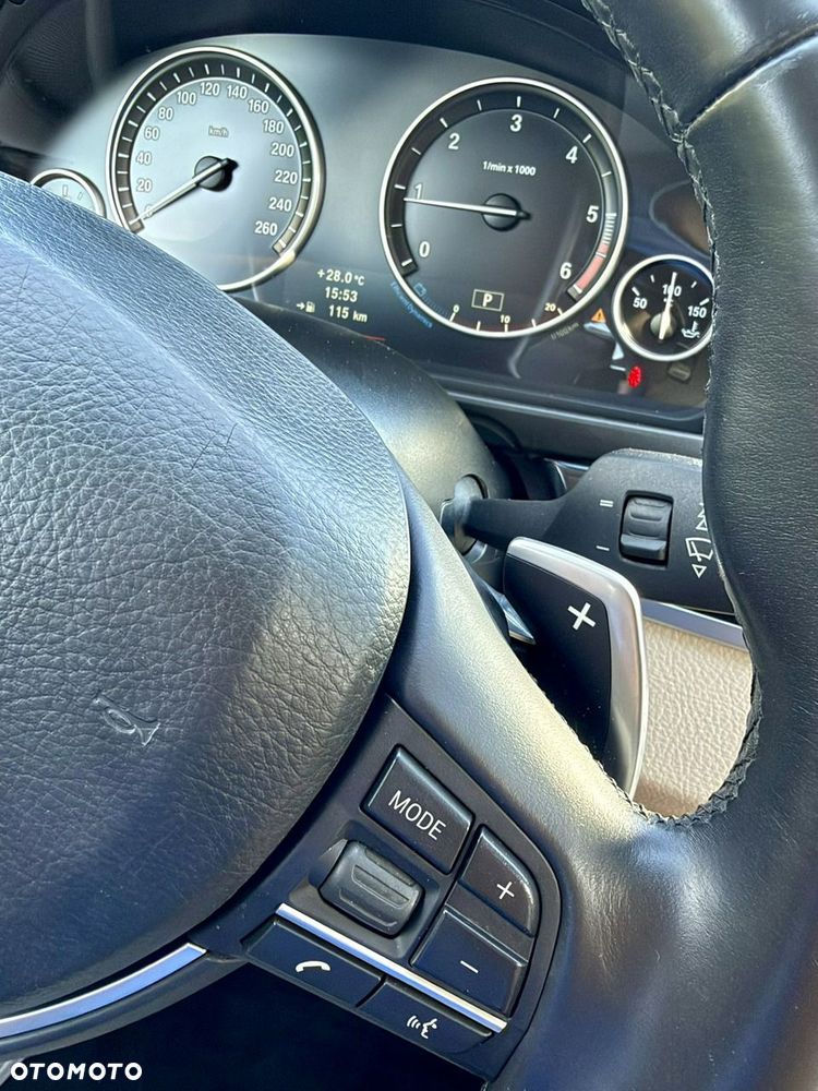 BMW Seria 5 520d Luxury Line - 21