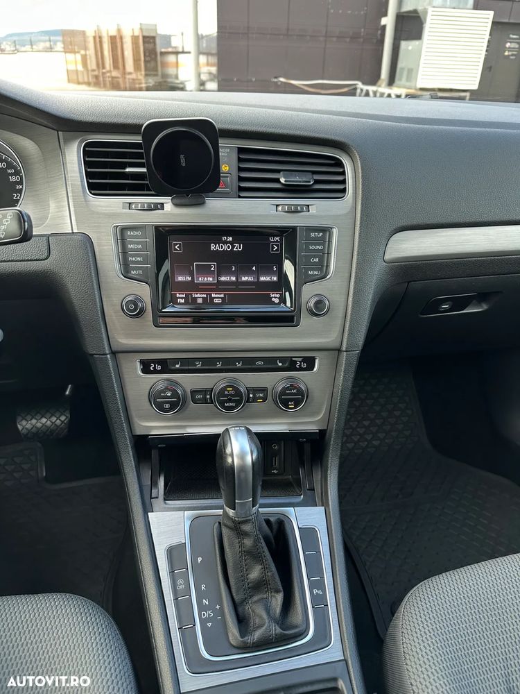 Volkswagen Golf - 16