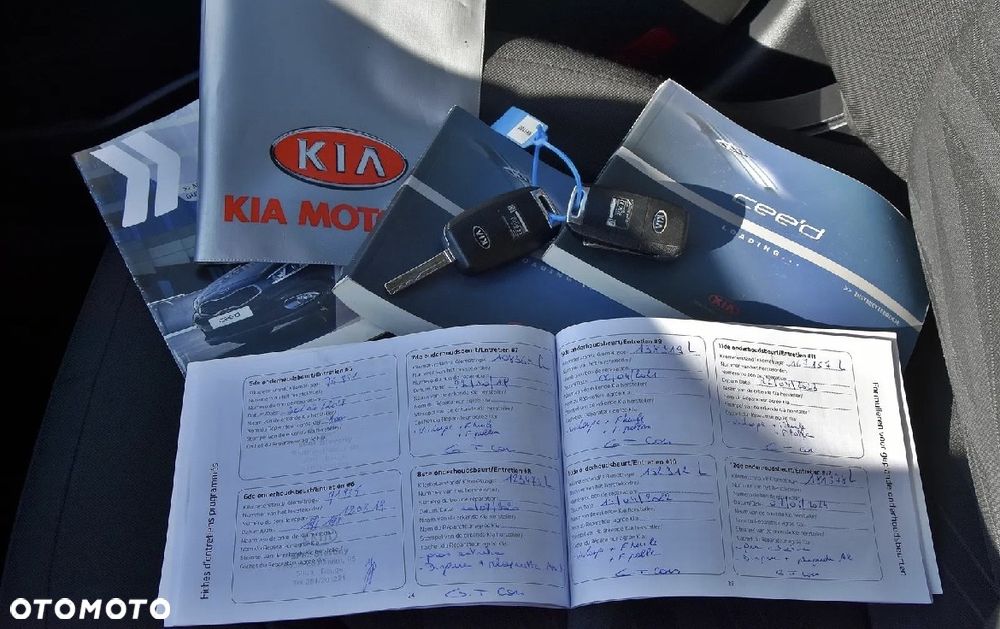 Kia Ceed - 37