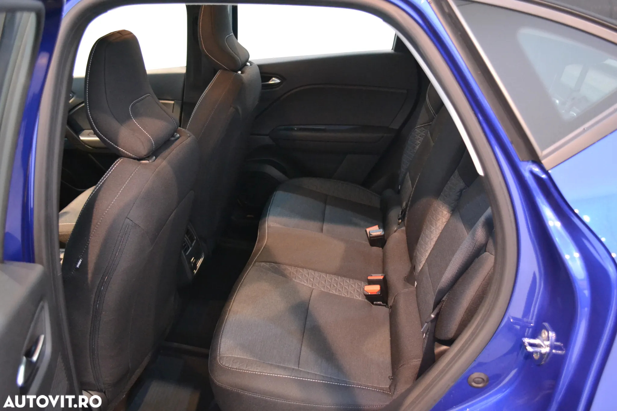 Renault Captur E-Tech PHEV 160 Equilibre - 7