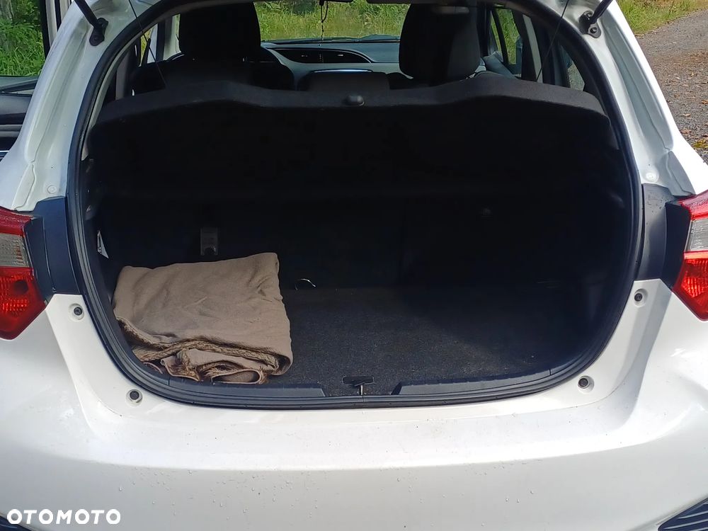 Toyota Yaris 1.0 Active - 10