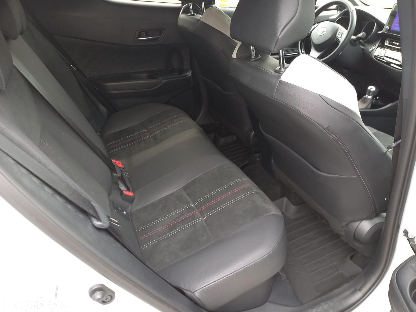 Toyota C-HR - 9