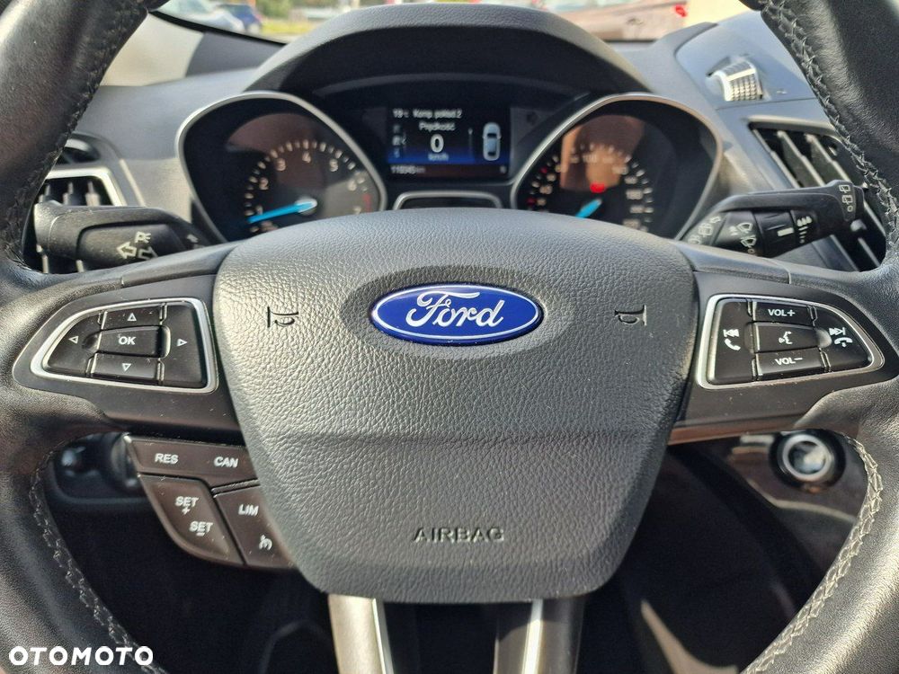 Ford Kuga 1.5 EcoBoost 2x4 Titanium - 32