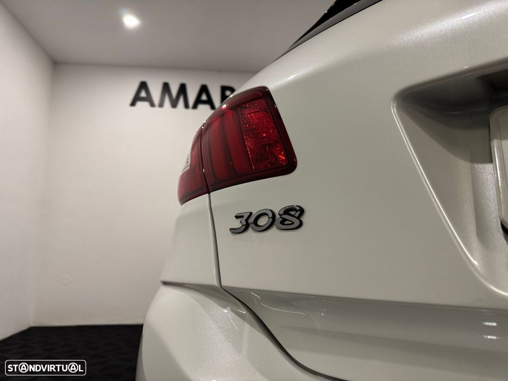 Peugeot 308 1.6 BlueHDi Allure J17 EAT6 - 22