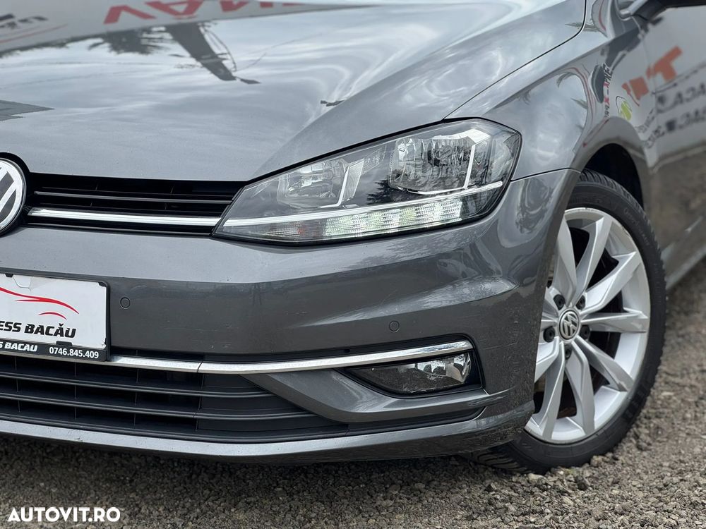 Volkswagen Golf - 10