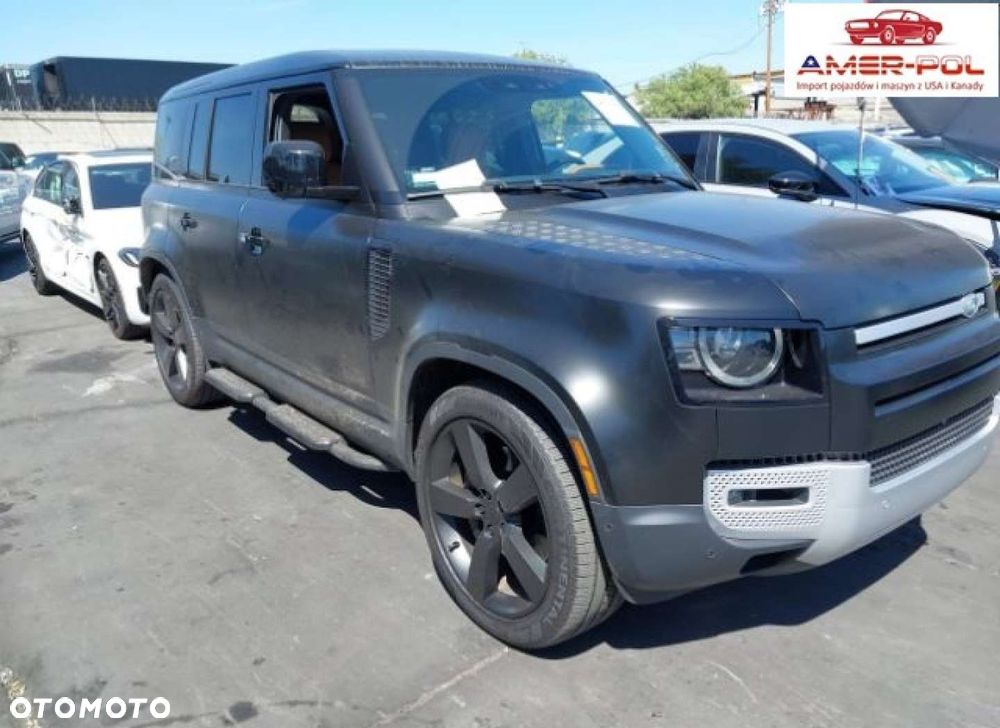 Land Rover Defender - 1