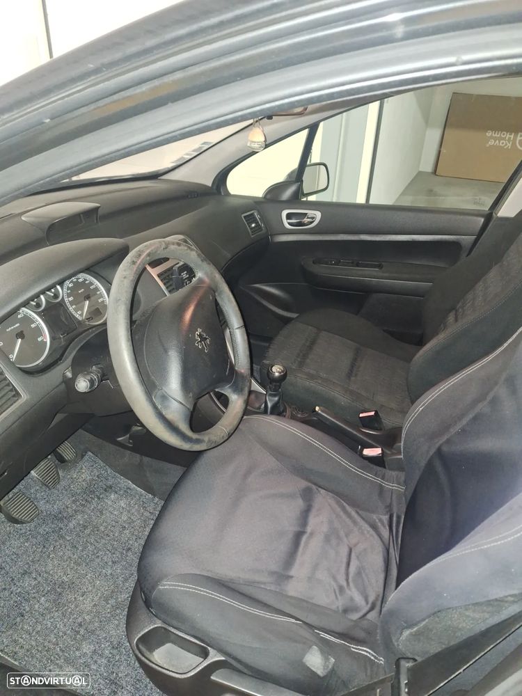 Peugeot 307 1.4 HDi Premium - 12