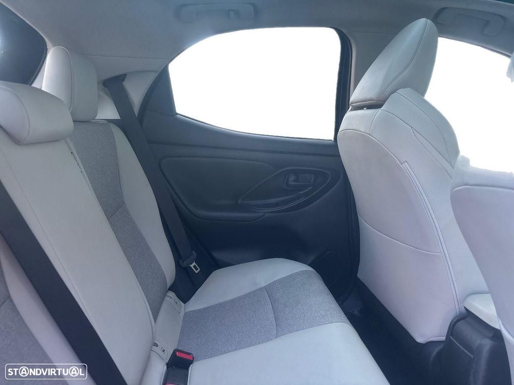 Toyota Yaris - 7