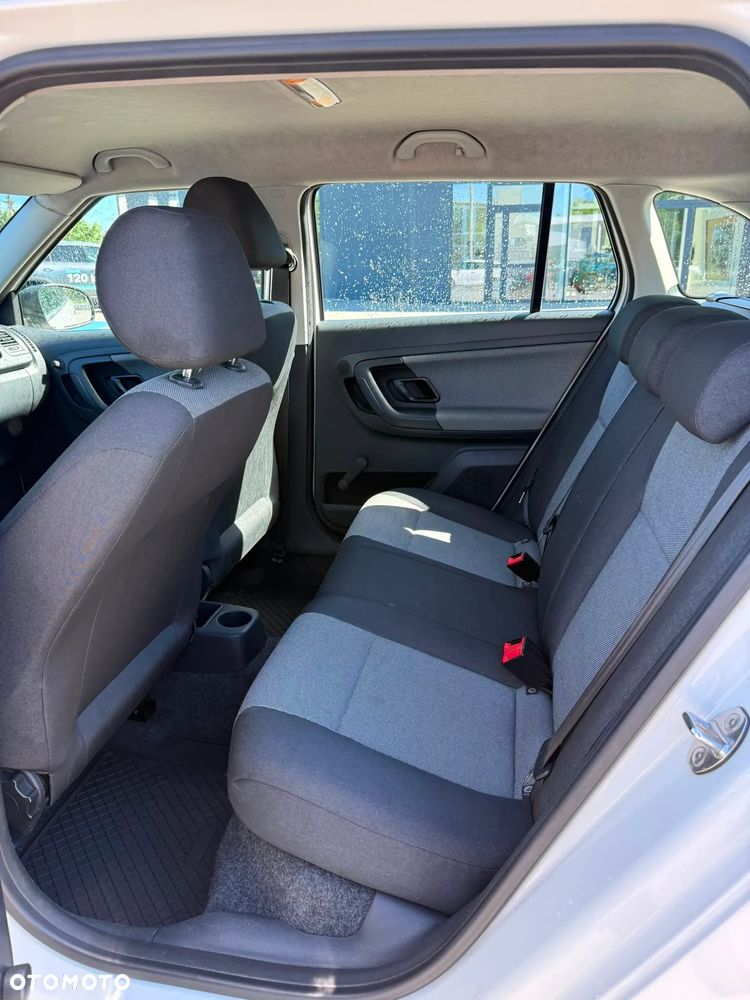 Skoda Fabia 1.2 TSI Active - 6