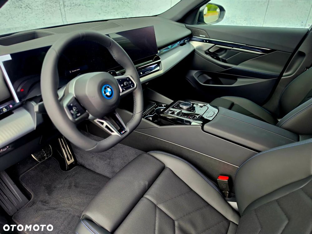 BMW Seria 5 530e xDrive PHEV - 19