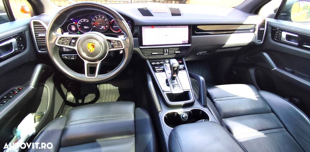 Porsche Cayenne 2020 photo 2