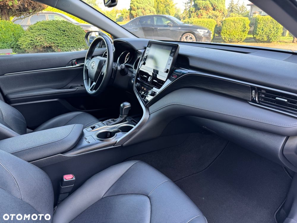 Toyota Camry 2.5 Hybrid Executive CVT - 16