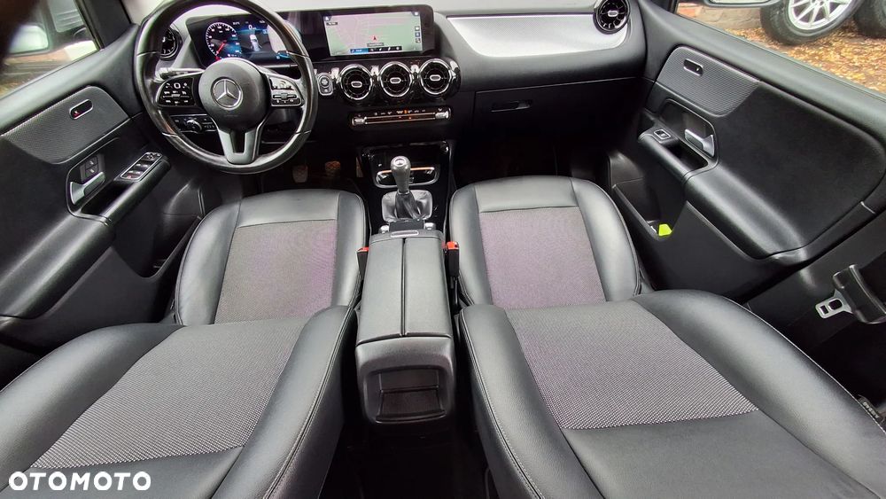 Mercedes-Benz Klasa B 180 Style - 31