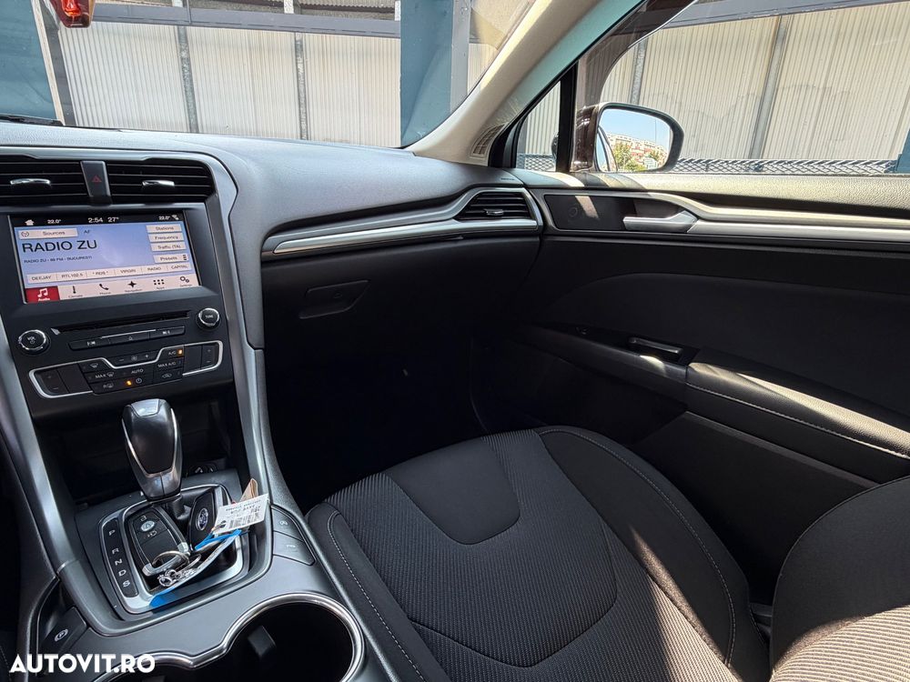 Ford Mondeo 2.0 TDCi Powershift Titanium - 8