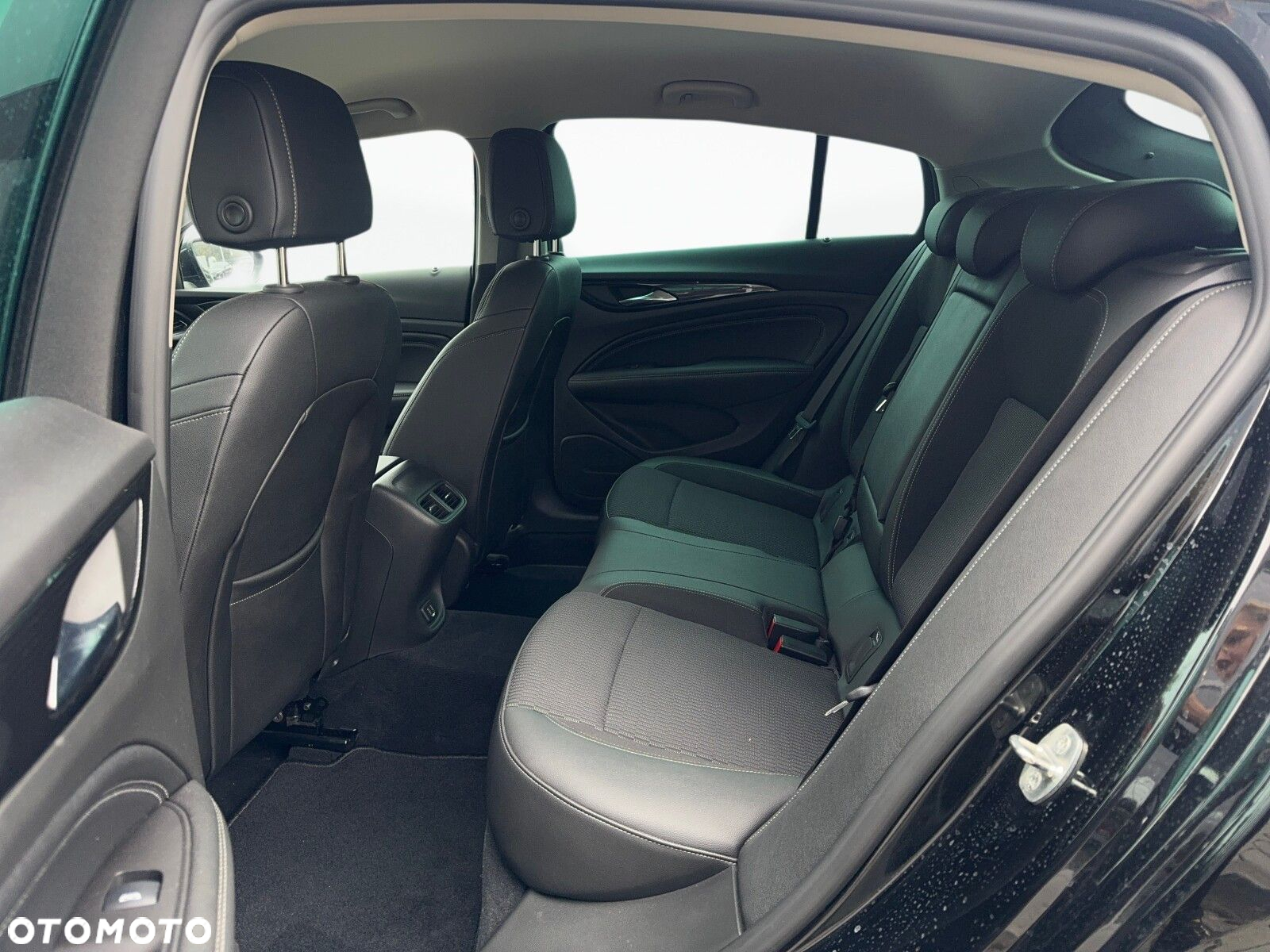 Opel Insignia 1.5 T Elite S&S - 11