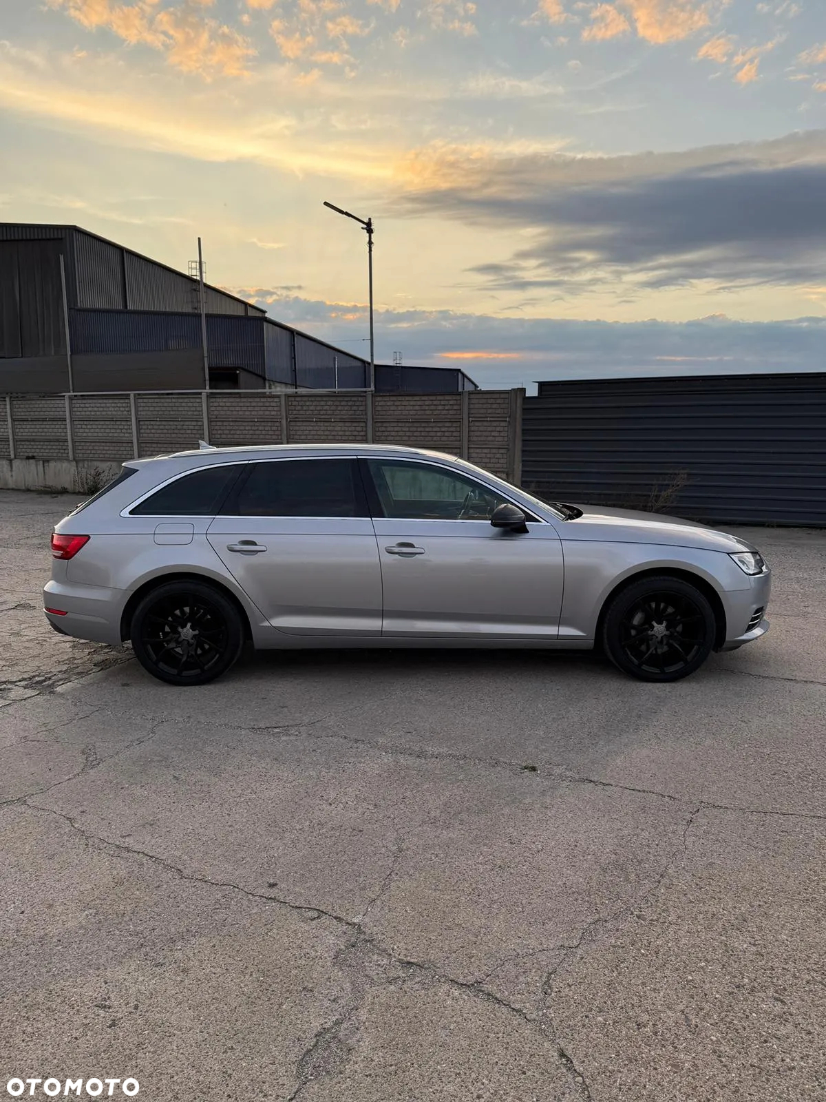 Audi A4 ver-2-0-tdi-design-s-tronic - 11