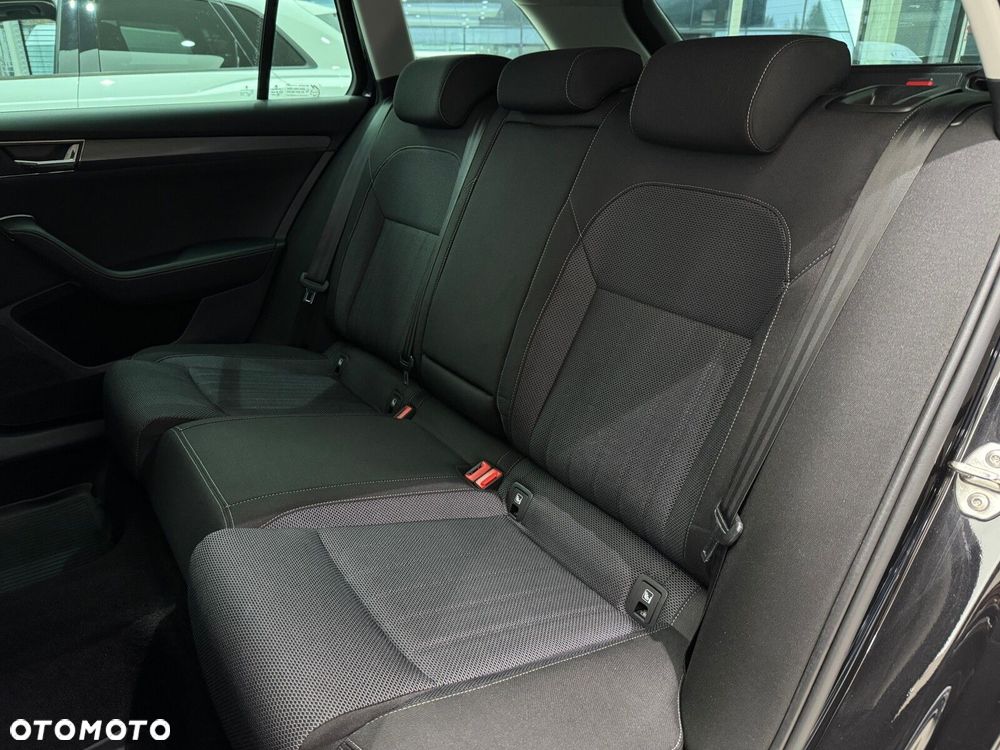 Skoda Superb 2.0 TDI SCR Style DSG - 13