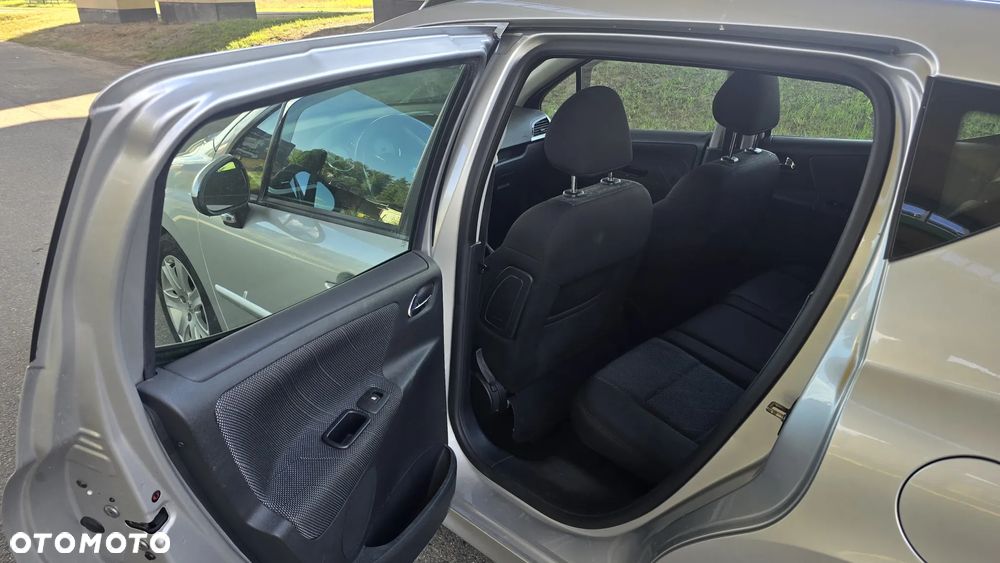 Peugeot 207 SW 110 HDi FAP (Blue Lion) Sport - 18