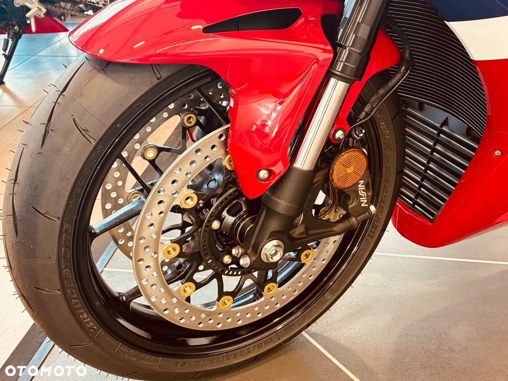 Honda CBR - 8
