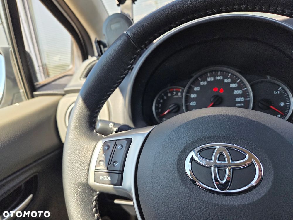 Toyota Yaris 1.0 Luna - 26
