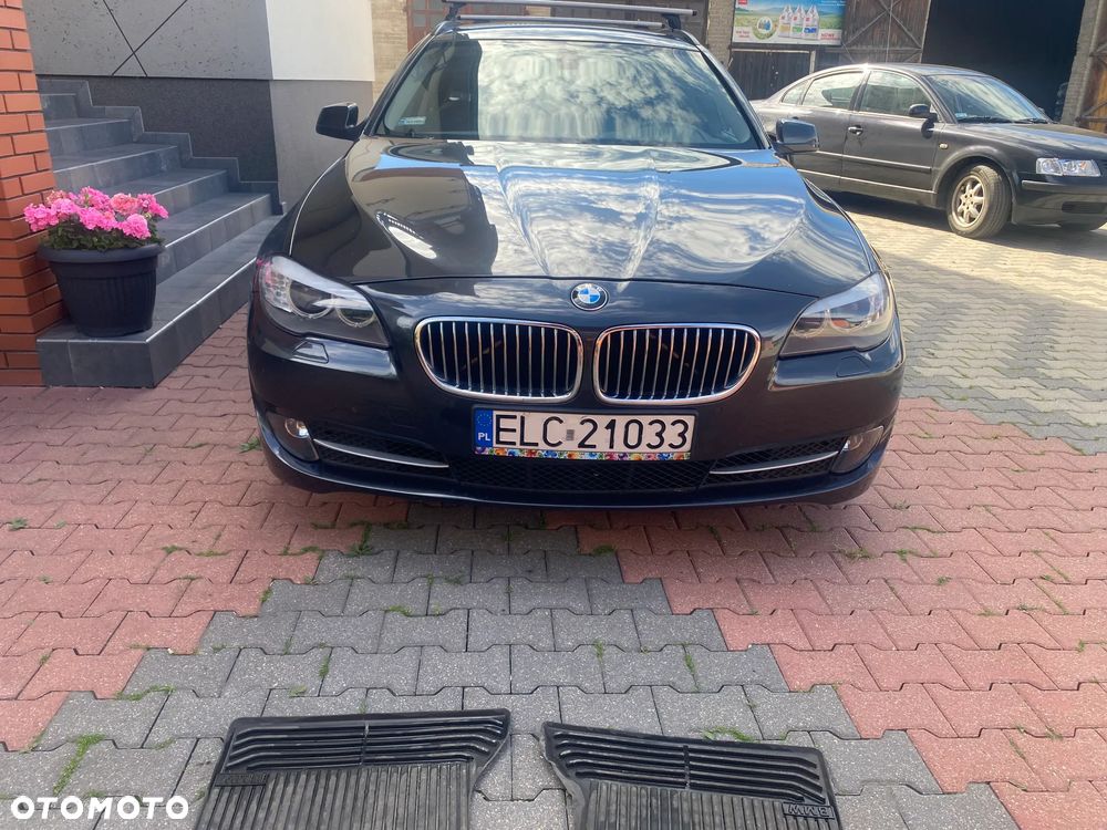BMW Seria 5 525d - 9