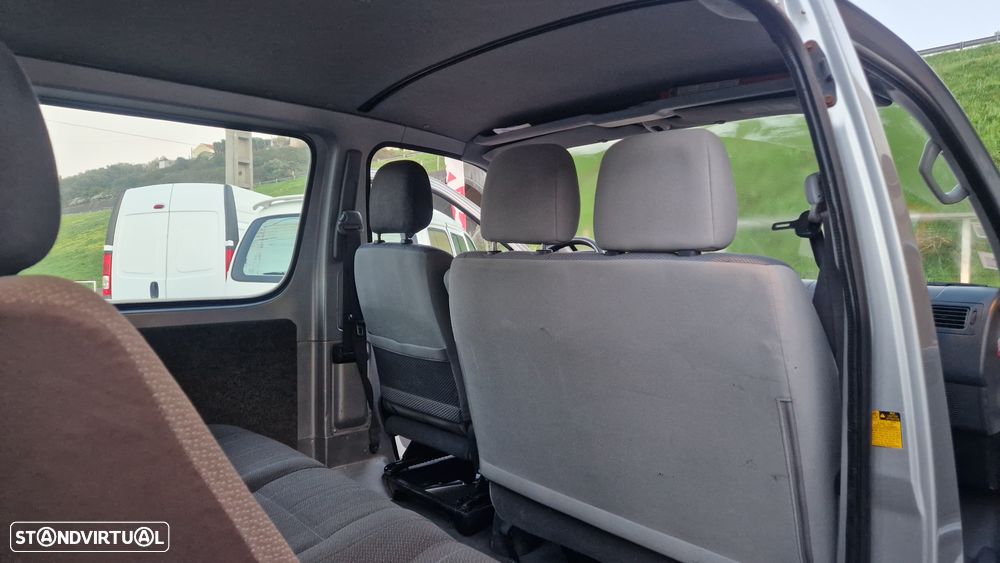 Toyota HiAce 2.5 D-4D C. Service 2.6T - 15