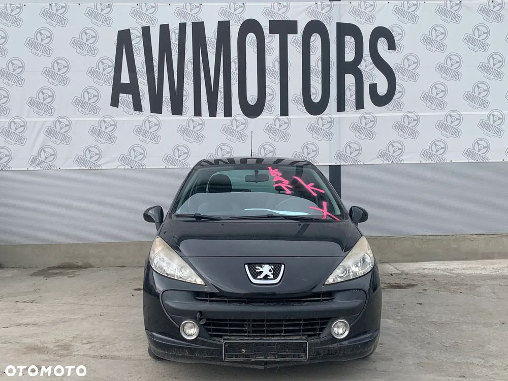 PEUGEOT 207 2008 *SAMOCHÓD NA CZĘŚCI* 4539 MASKA, LAMPA, DRZWI, LUSTERKO, ZDERZAK, GRILL, BŁOTNIK, KLAPA, BELKA, DESKA, FOTELE, KANAPA, ĆWIARTKA KIEROWNICA, TARCZE, ZACISKI, ZAWIESZENIE, KOMPLETNY PRZÓD, KOMPLETNY TYŁ, LICZNIK, ZEGARY, PRAWE LEWE PRZÓD TYŁ - 2