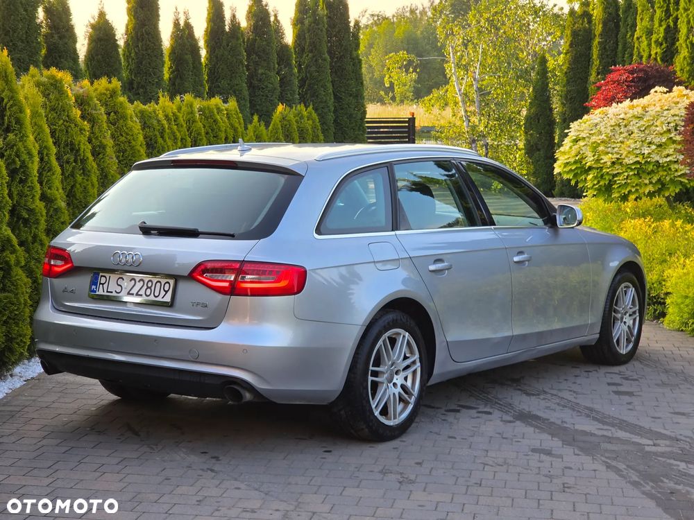 Audi A4 Avant - 10