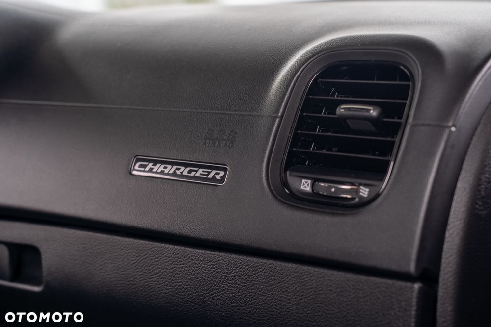 Dodge Charger 5.7 R/T - 20