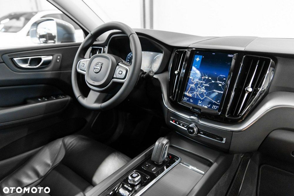 Volvo XC 60 B4 D AWD Geartronic Momentum - 31