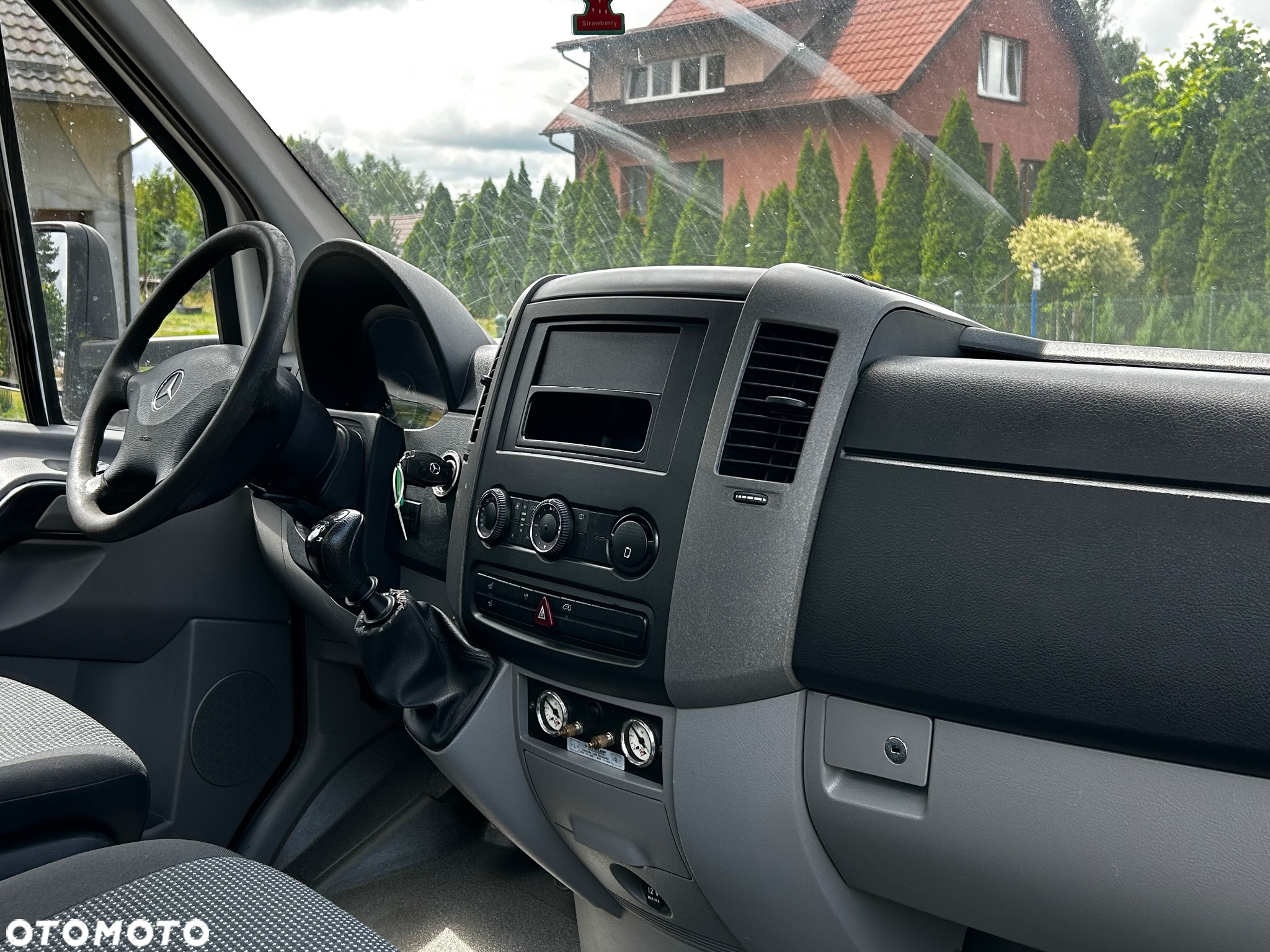 Mercedes-Benz Sprinter - 19