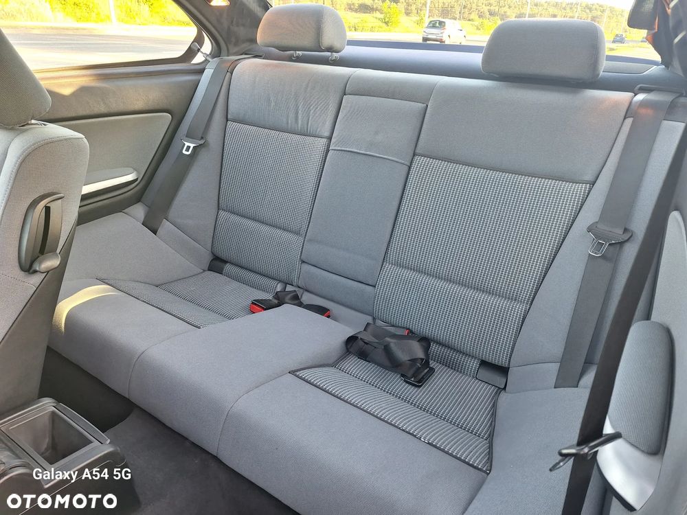 BMW Seria 3 318 Ci Edition Sport - 23