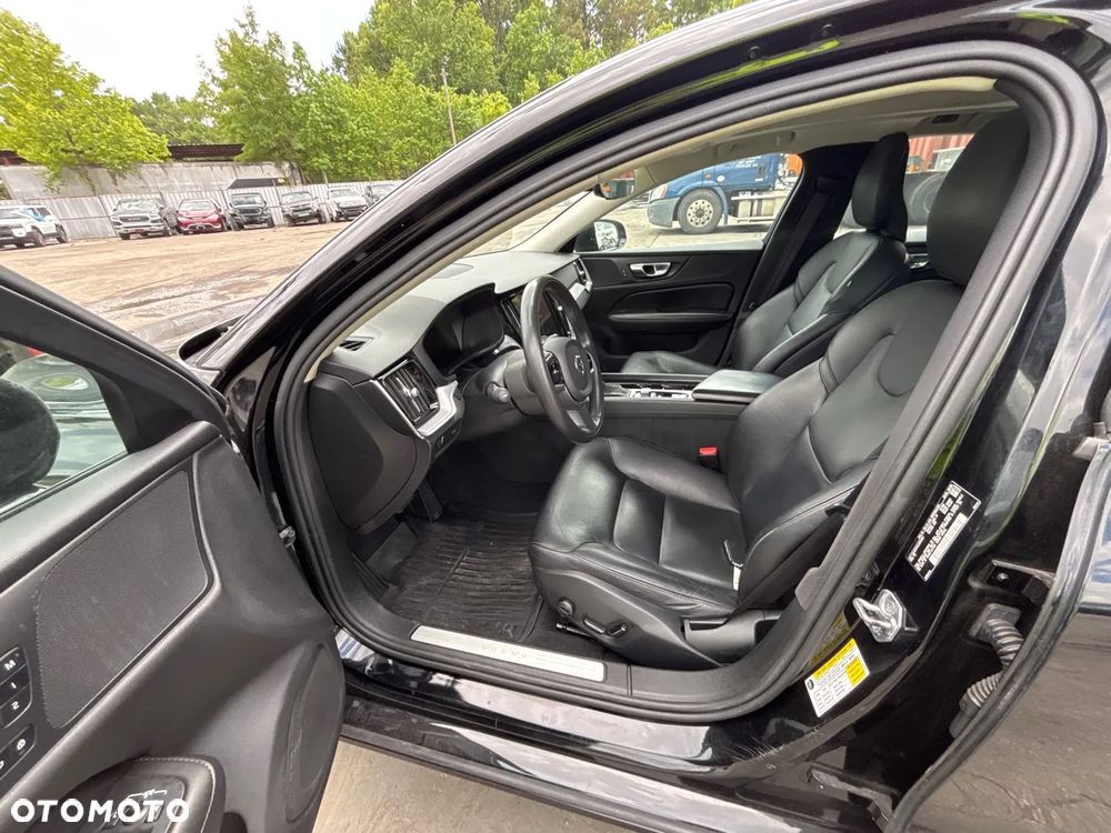 Volvo S60 T6 AWD Momentum Pro - 11