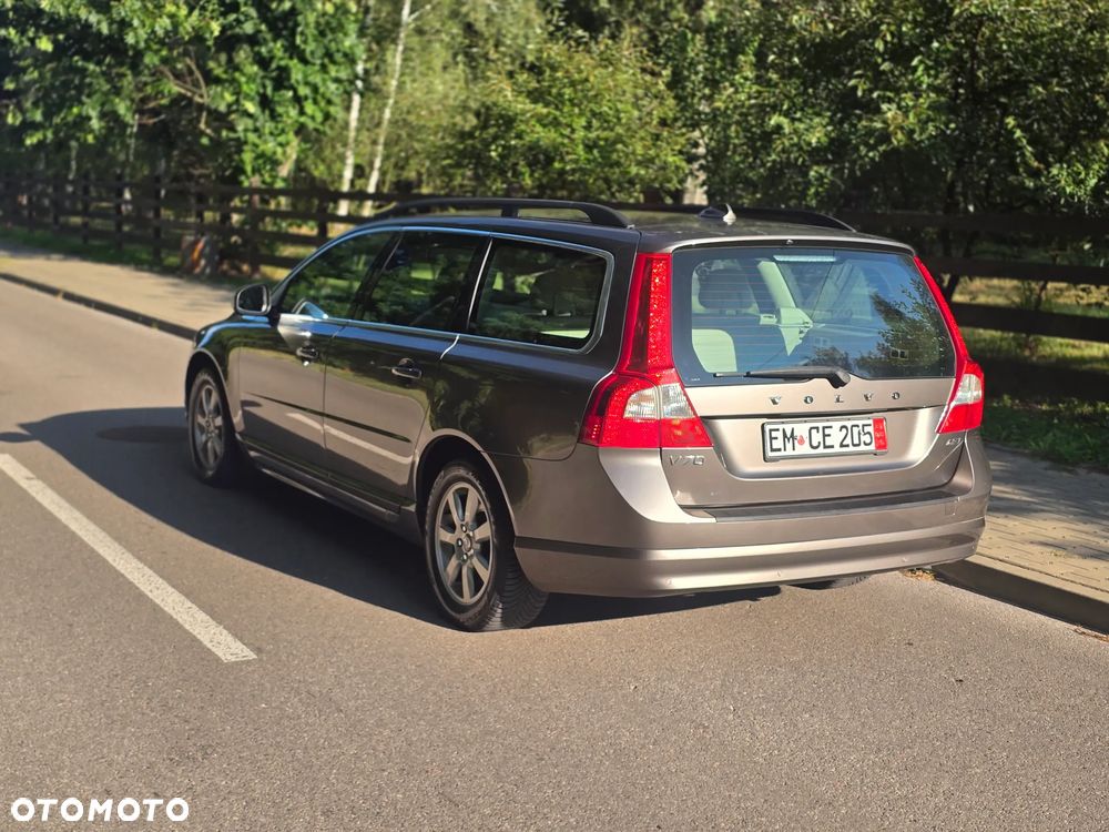 Volvo V70 2.5T Summum - 17