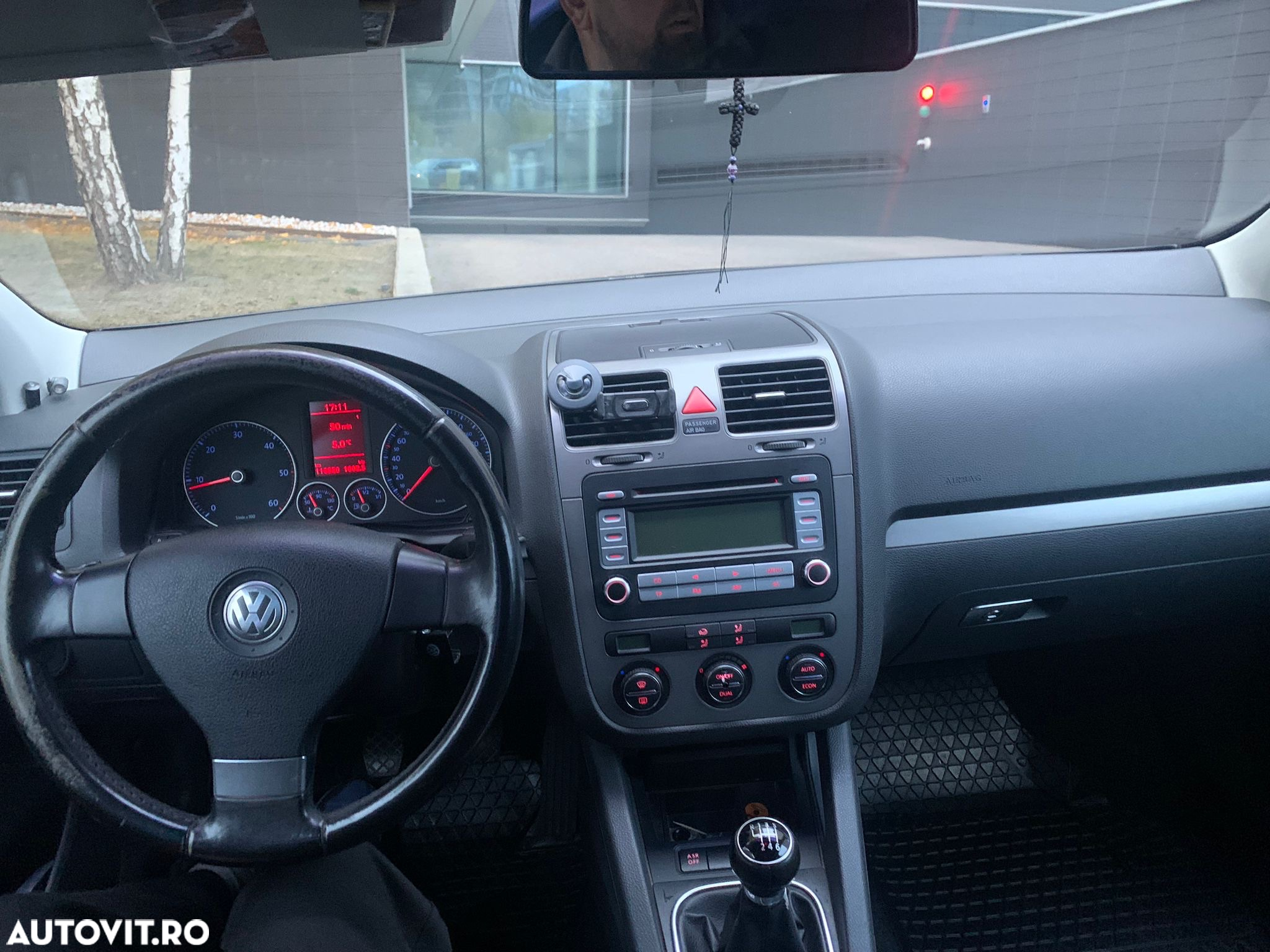 Volkswagen Golf 2.0 TDI Comfortline - 4