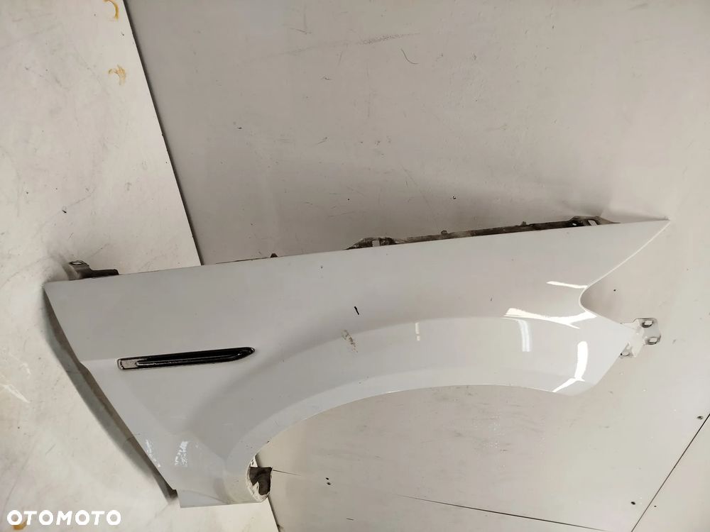 ^ BŁOTNIK PRZÓD PRZEDNI PRAWY FORD MONDEO IV MK.4 LIFT FL BIAŁY - 2